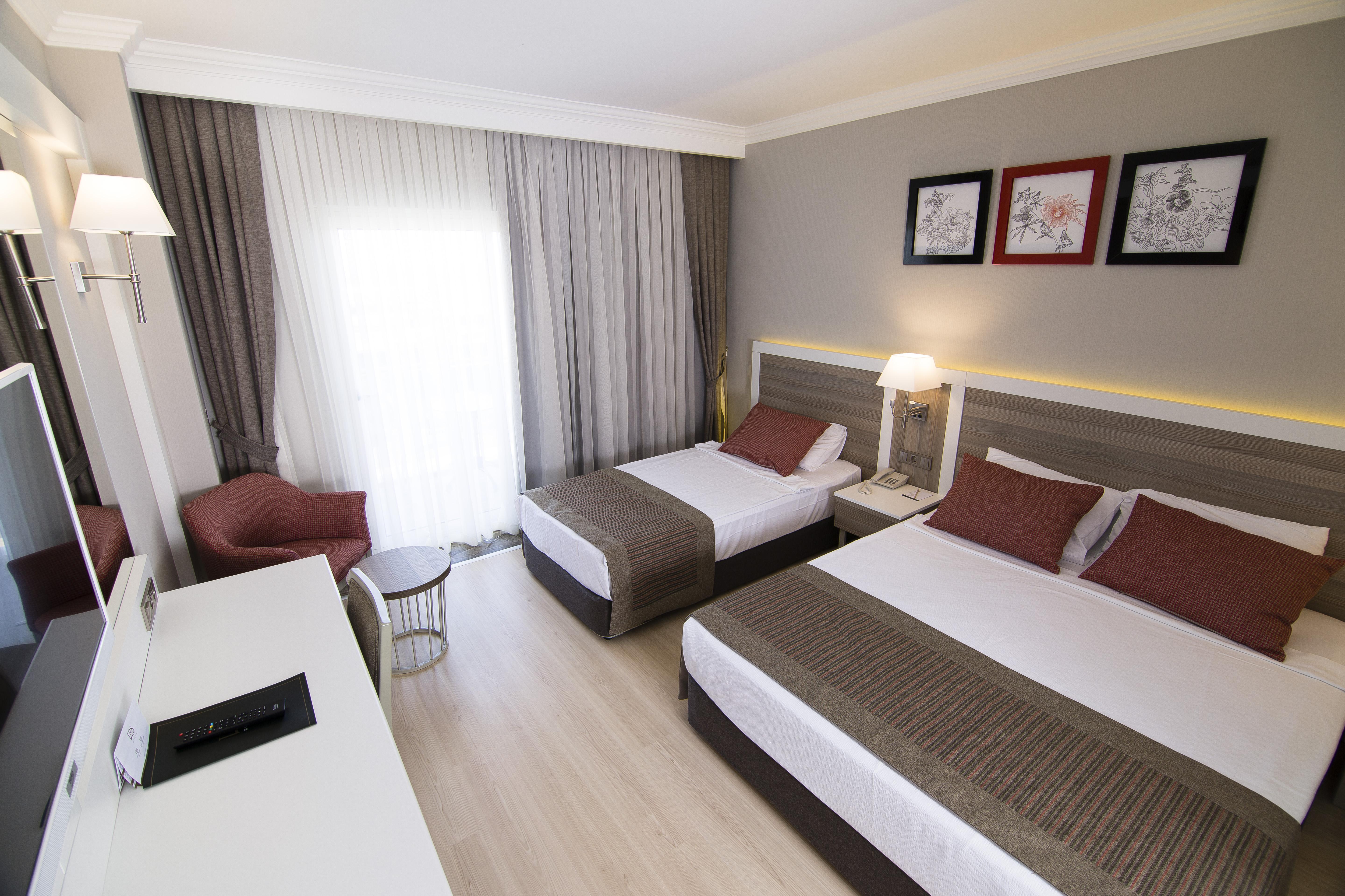 port river side hotel & spa